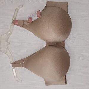 NWT Cacique Lightly Lined Full Coverage Nude/Beige Bra. Size 46D.